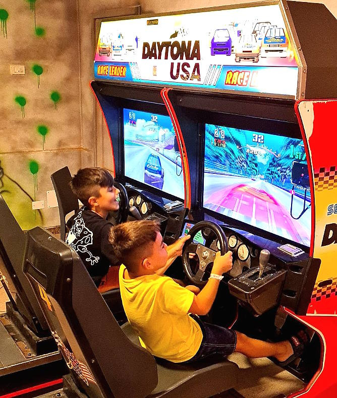 media.arcade_games_family_hotel_Tintoretto_cervia_con_sala_giochi_interna_gallery_1