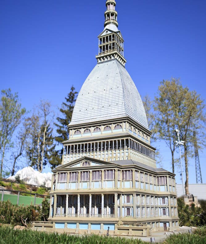 media.Mole-Antonelliana-Torino-al-parco-tematico-Italia-in-Miniatura-ingressi-gratuiti-per-tutta-la-famiglia-in-vacanza-al-Club-Family-Hotel-Tintoretto-Cervia