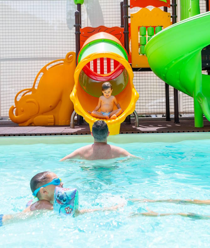 media.Gallery Piscina con scivoli per bambini Club Family Hotel Cervia Tintoretto 4