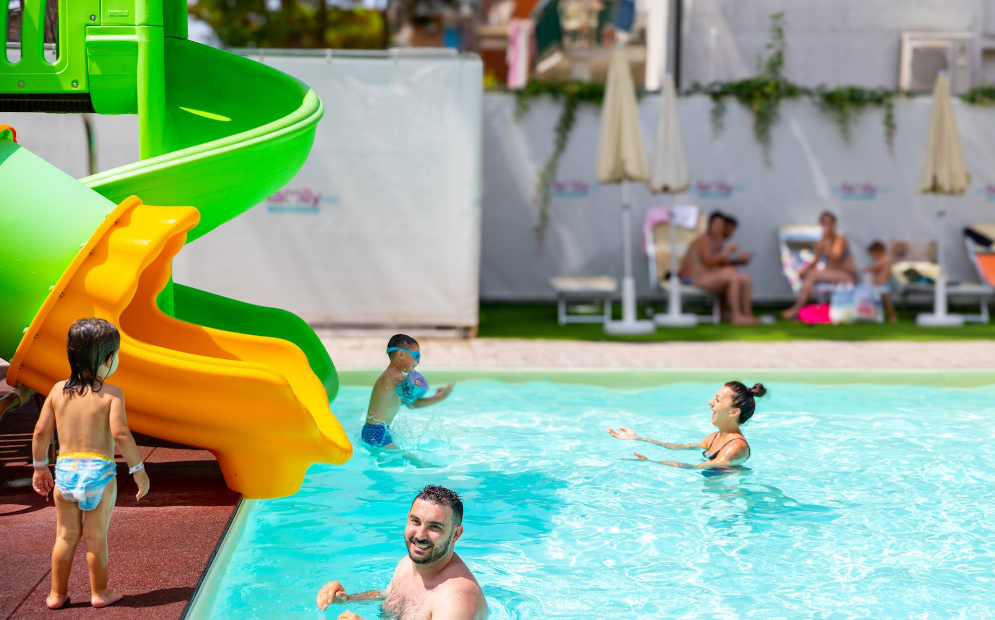 media.Slide Piscina con scivoli per bambini Club Family Hotel Cervia Tintoretto